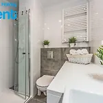 Glow Apartments, Apartmenty Nowa Leborska Apartment *