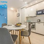 Apartment Glow Apartments, Apartmenty Nowa Leborska *
