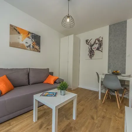 Glow Apartments, Apartmenty Nowa Leborska Apartment